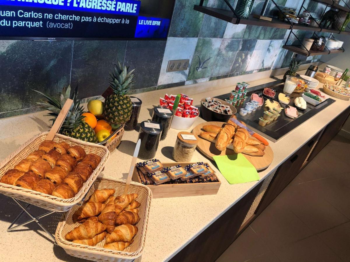 Ibis Styles Clermont-Ferrand Aeroport Otel Dış mekan fotoğraf