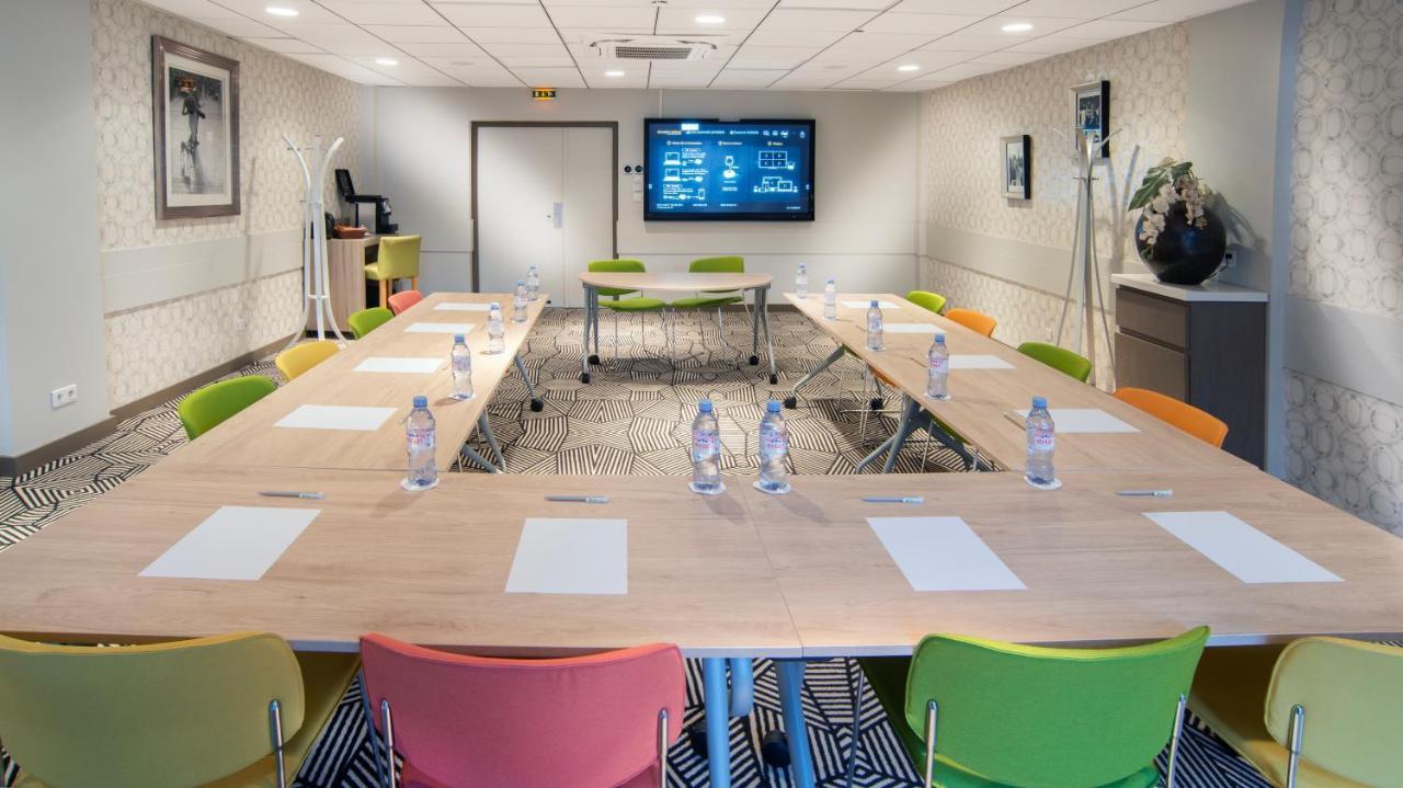 Ibis Styles Clermont-Ferrand Aeroport Otel Dış mekan fotoğraf