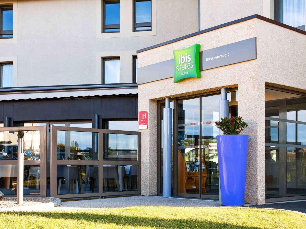 Ibis Styles Clermont-Ferrand Aeroport Otel Dış mekan fotoğraf