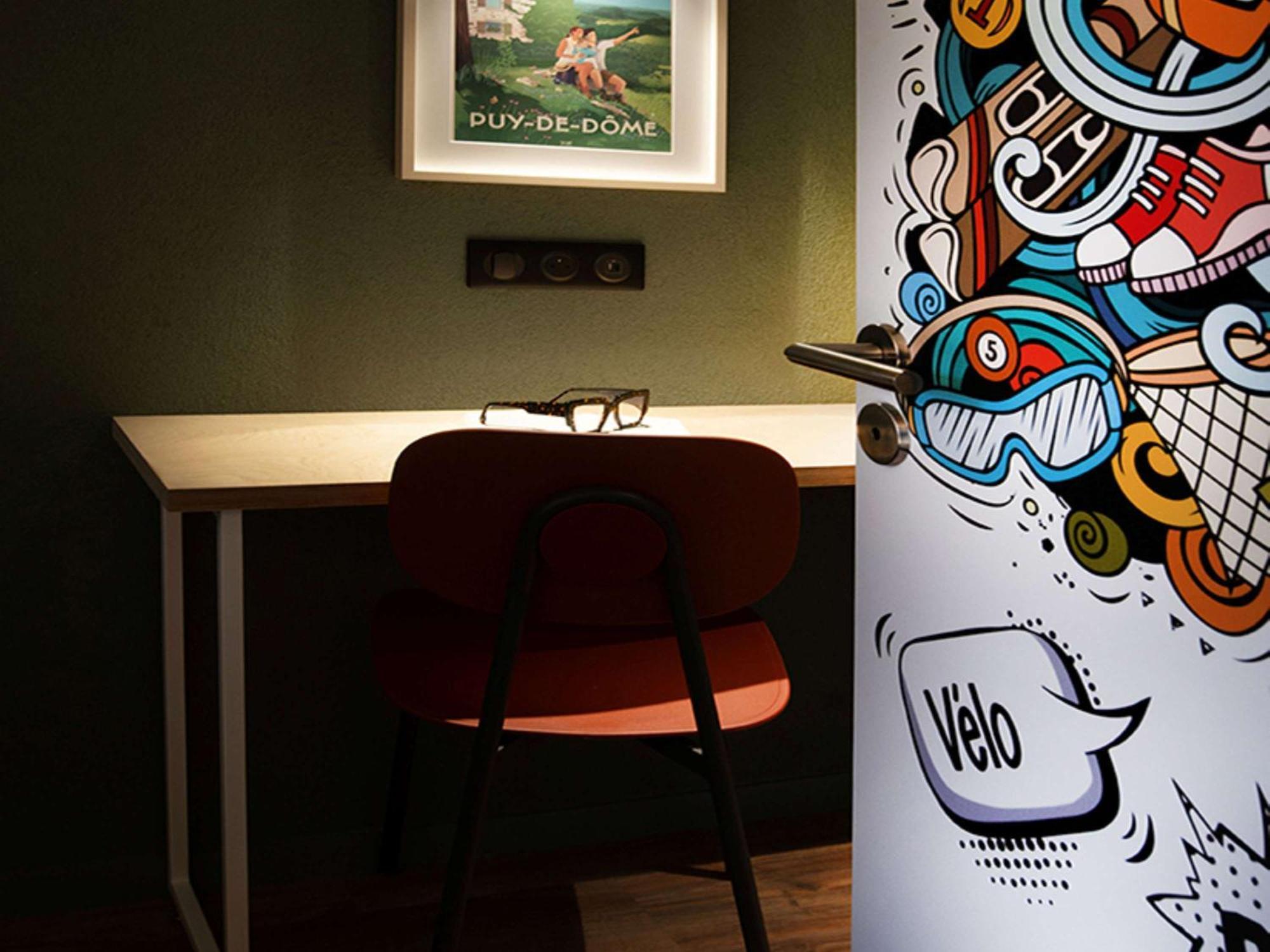 Ibis Styles Clermont-Ferrand Aeroport Otel Dış mekan fotoğraf
