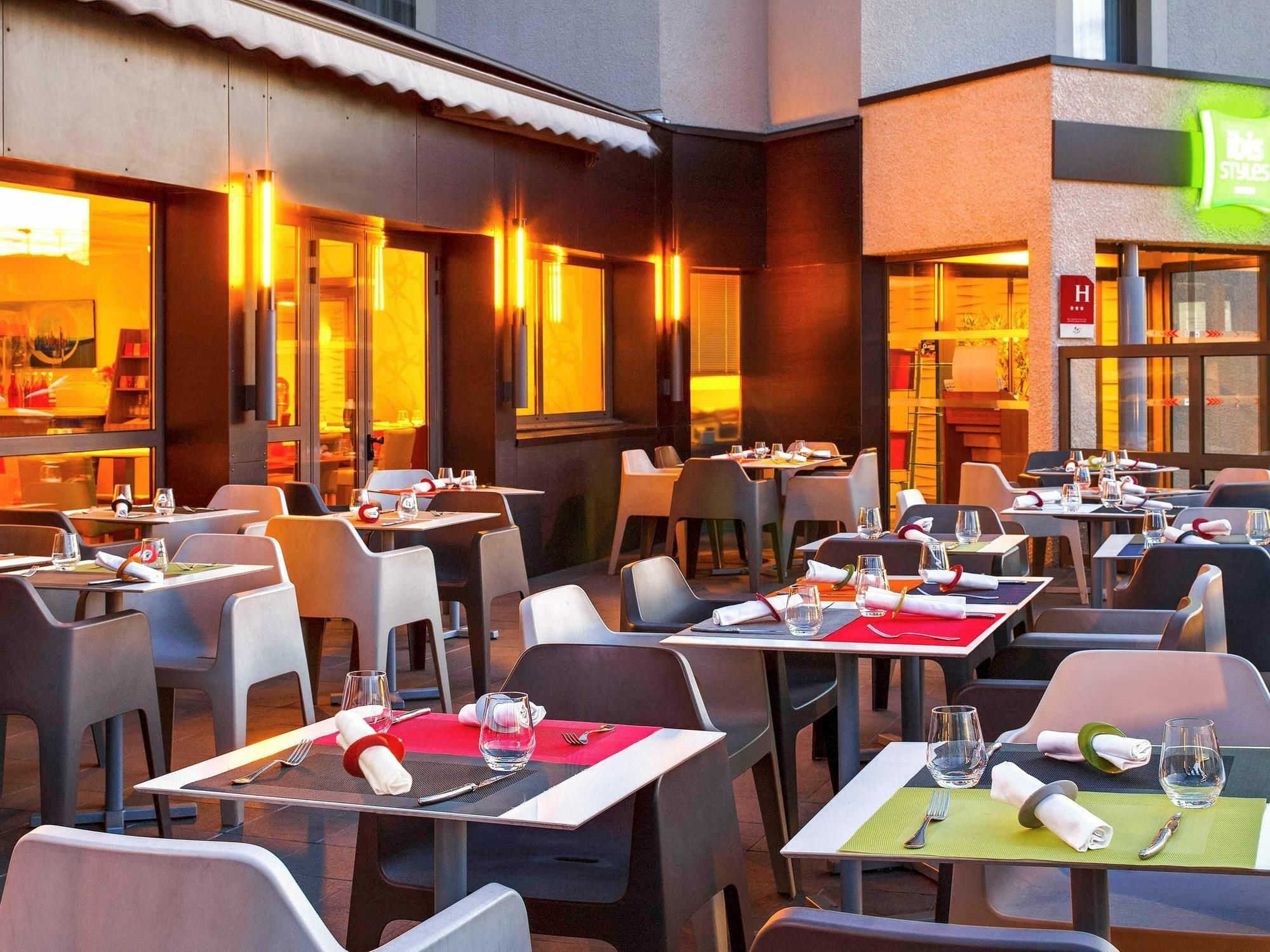Ibis Styles Clermont-Ferrand Aeroport Otel Dış mekan fotoğraf